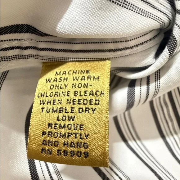 Gold Label Investments Elegant Striped Button-Down Shirt - Picture 4 of 8